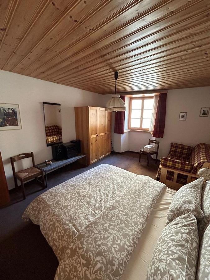 Casa Lalla Affittasi Nel Centro Di Poschiavo Eksteriør billede